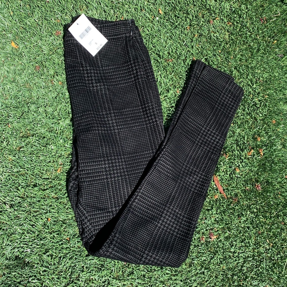 PATTERNED LEGGINGS